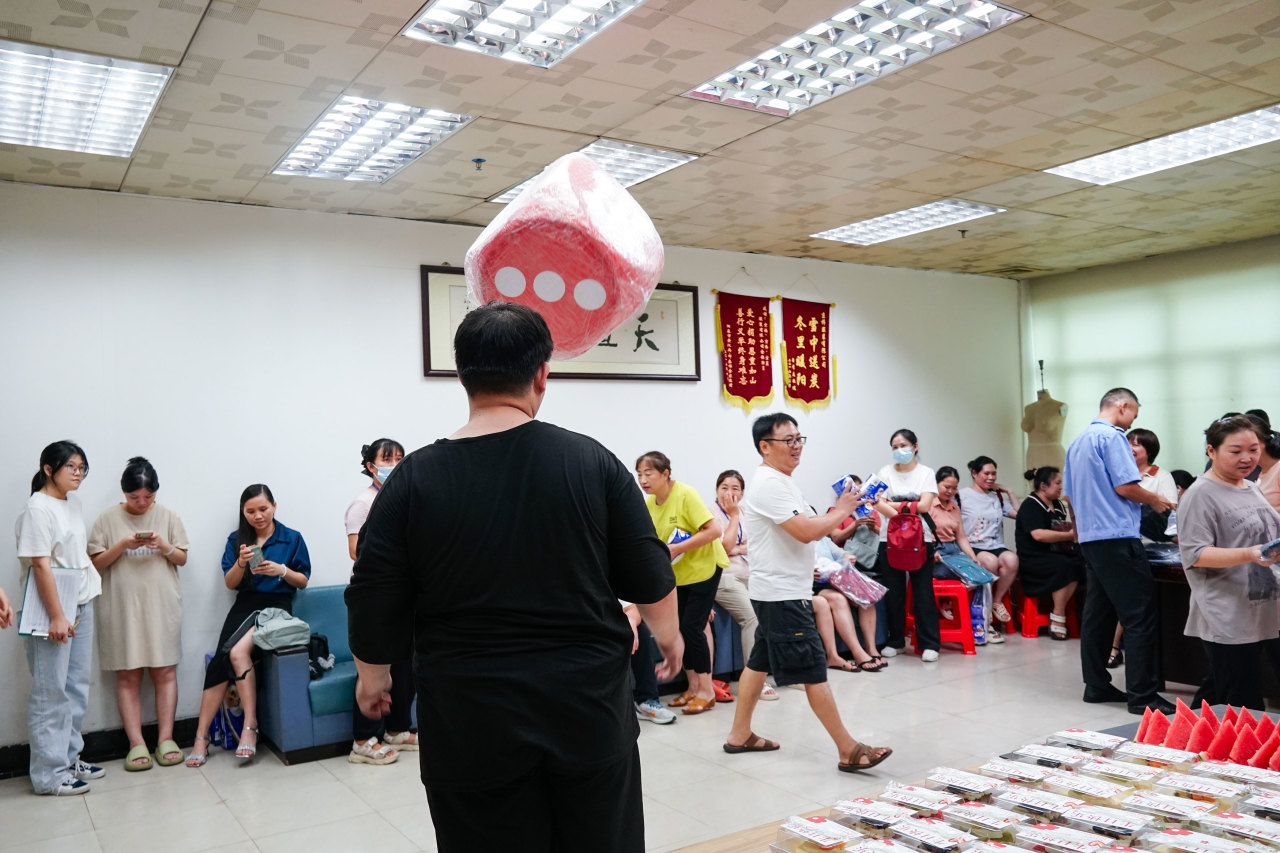 8月份員工生日會丨我們齊聚一堂，不負(fù)時光(圖15)